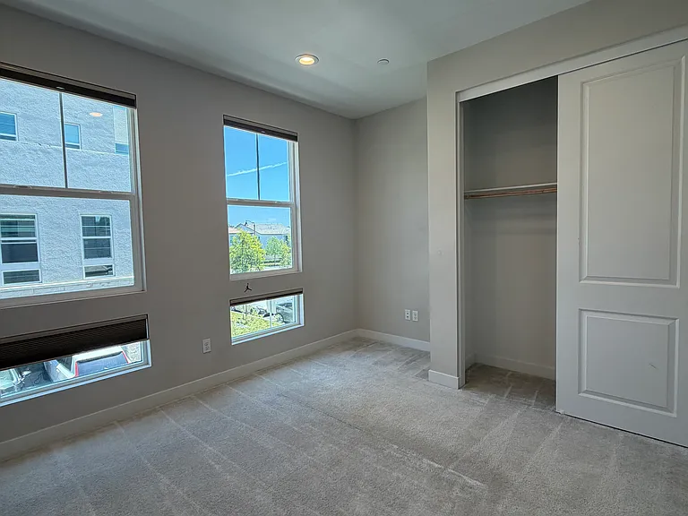 160 Tivoli Ln — Photo 37