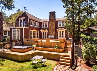 939 Lake Front Rd, Lake Oswego, OR 97034