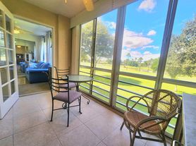 3959 Via Poinciana