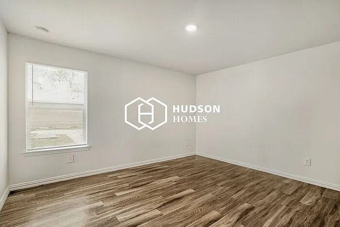7947 Henson St — Photo 4