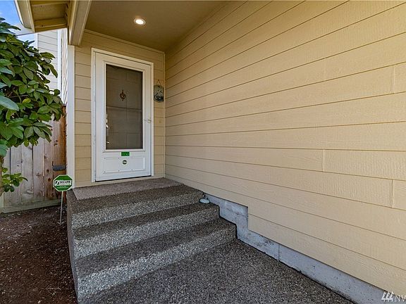 Welcome to this low maintenance townhome.