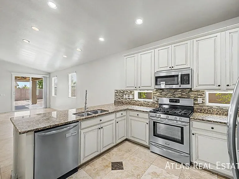 7203 E Onza Ave — Photo 1