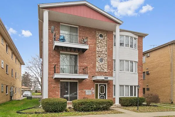 17754 Rosewood Dr #2N