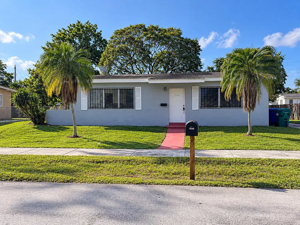 2540 NW 206th St