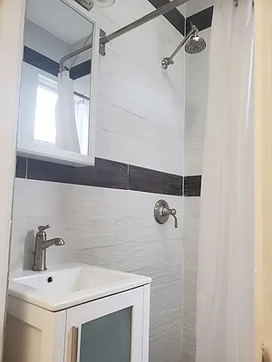 Rented by Lang Realty LLC | media 27