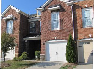 300 Longchamp Ln, Cary, NC 27519