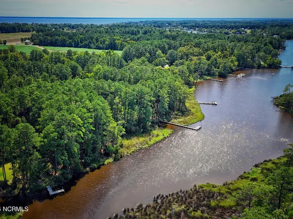 299 Morris Creek Lane, Oriental, NC 28571