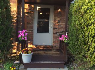 36883 Brewster Ln, New Baltimore, MI 48047