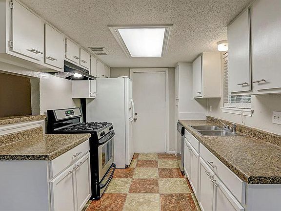 4th image of 11919 Loyola Dr