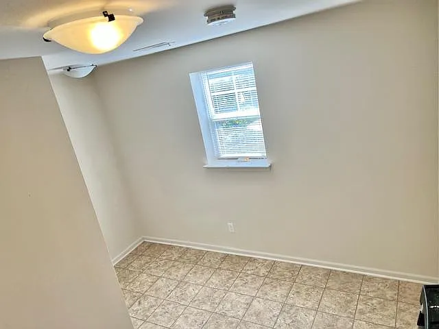 Lower level bonus space