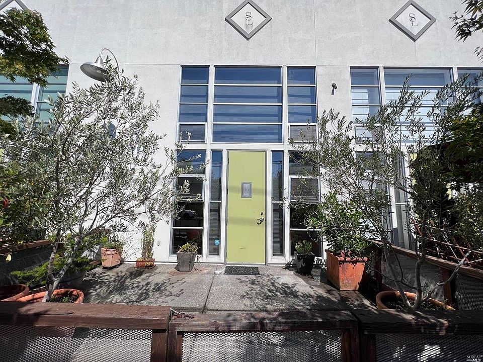 1st image of 746 1st St W