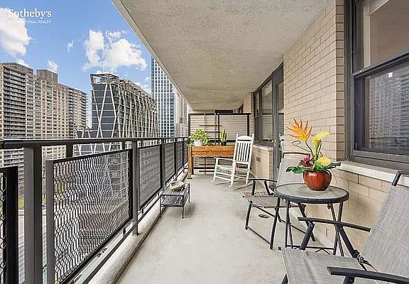 2nd image of 165 W 66th St APT 15E