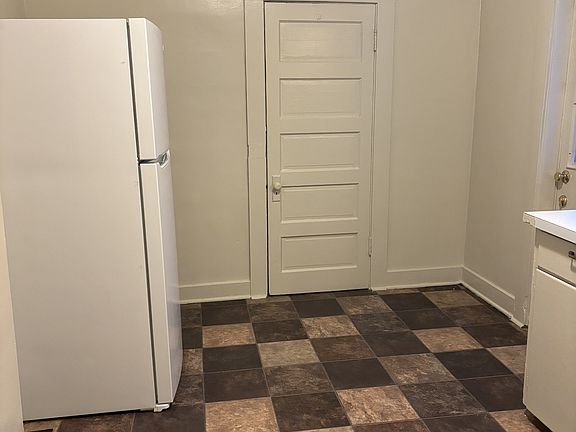 5th image of 503 Fuller Ave SE