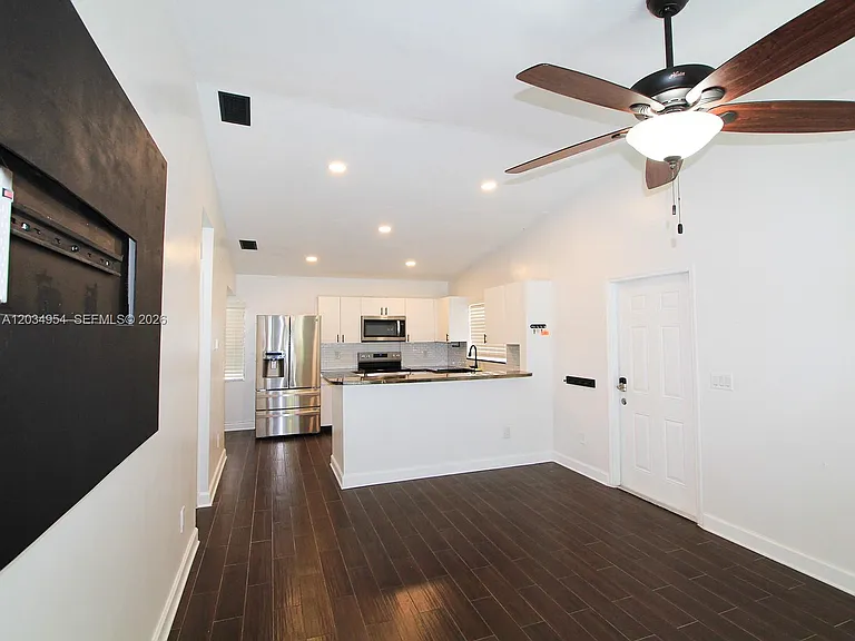 14740 SW 108th Ter — Photo 3