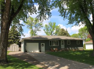 218 Ash Ave, Bird Island, MN 55310
