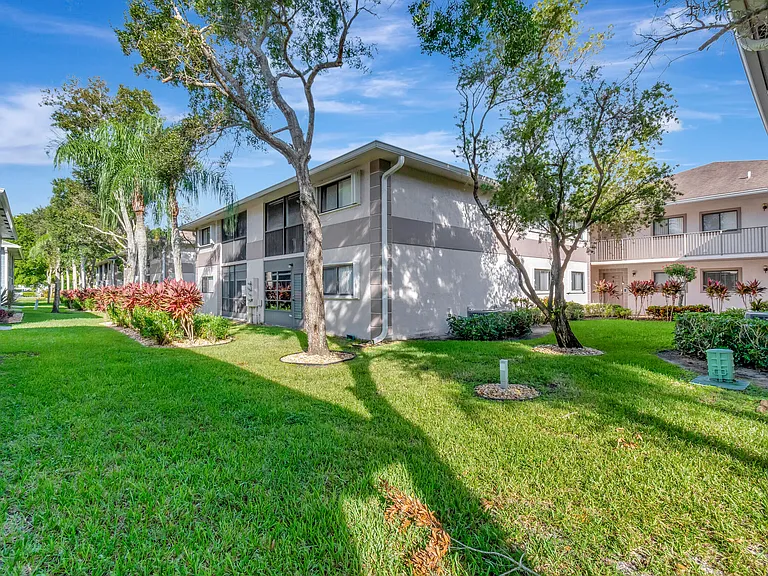 15364 Lakes Of Delray Blvd #45 — Photo 44