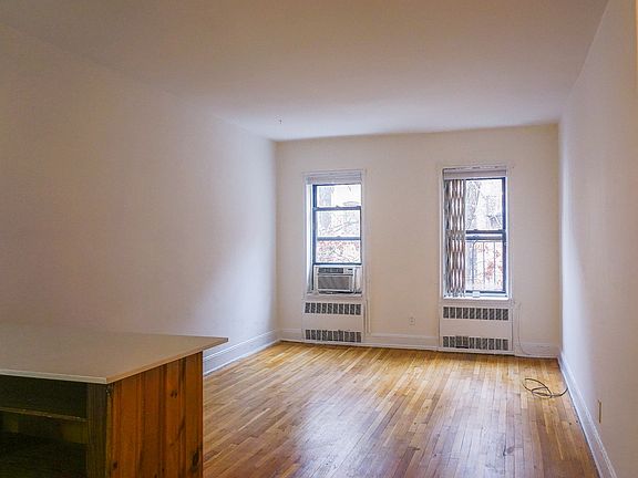 3rd image of 449 W 56th St #D2
