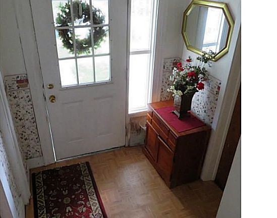 2nd image of 176 Park St