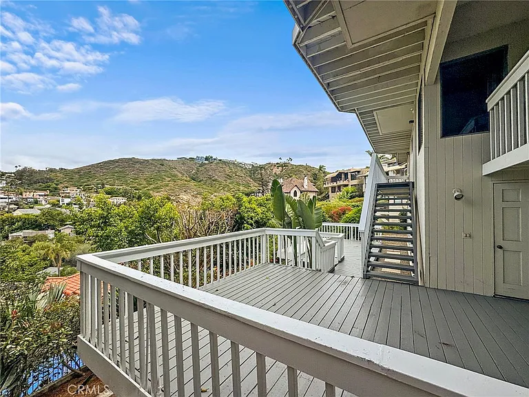 665 Temple Hills Dr — Photo 19