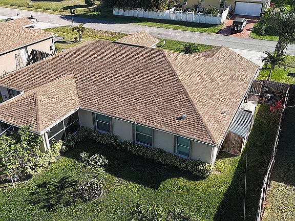 4th image of 1318 SE Concha St