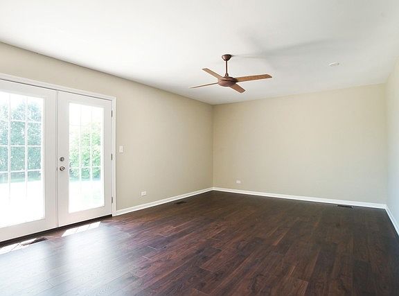 5th image of 1530 Chesapeake Dr