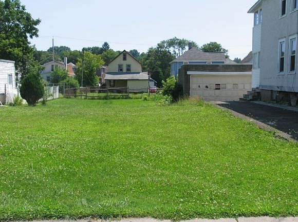 1st image of 310 Squires Ave
