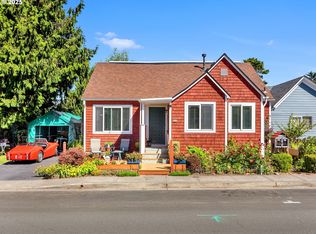 460 12th Ave, Seaside, OR 97138