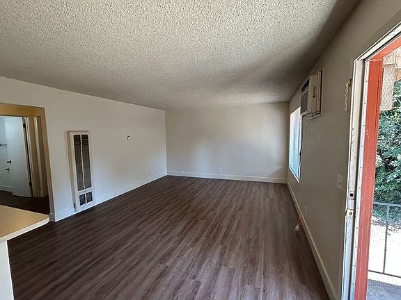 2nd image of 618 Rancheria Dr APT D