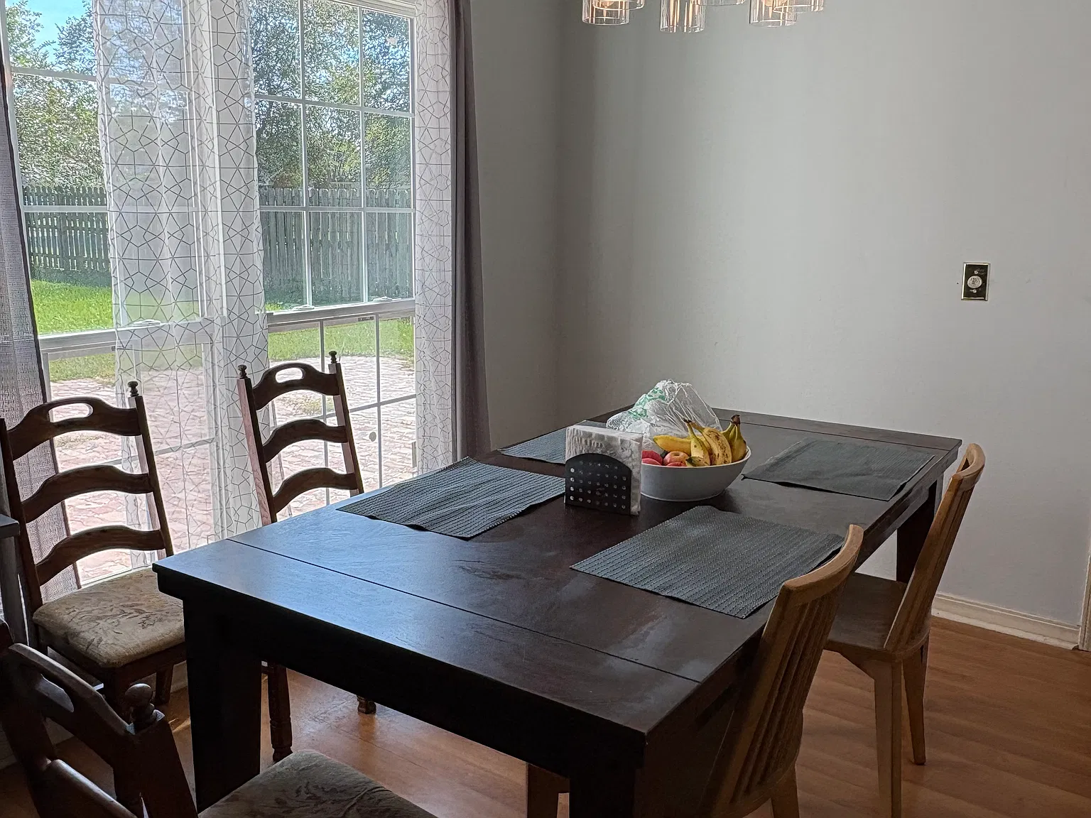 121 Carrier Dr — Photo 4