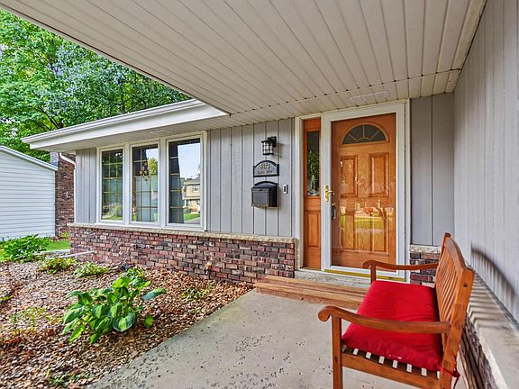 5th image of 5879 Ramona DRIVE