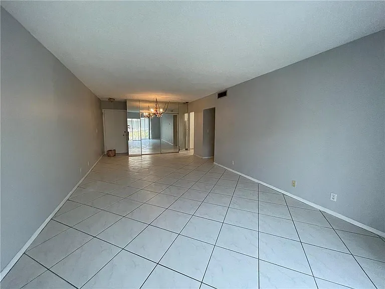 2180 NE 67th St #730 — Photo 13