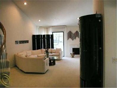 5th image of 7648 Danbury Cir #1