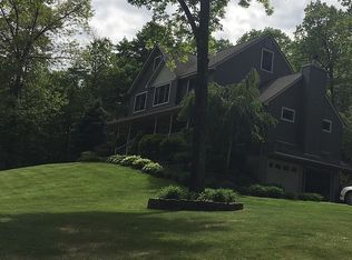 5 Boundary Hill Pl, Wallkill, NY 12589