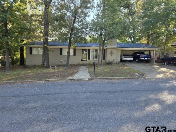 505 Colonial Dr, Athens, TX 75751