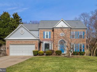 8305 Knotty Pine Ln, Fairfax Station, VA 22039