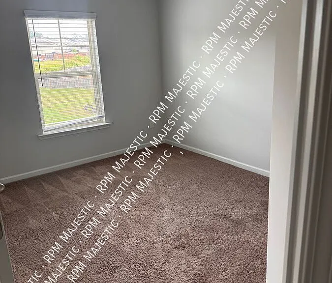 925 Lakehaven Ln — Photo 10