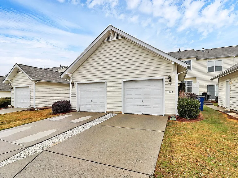 1032 Tabard Ln — Photo 16