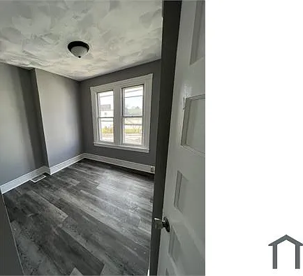 54 N Conestoga St — Photo 8