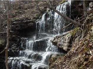99 Falling Cliff Dr, South Pittsburg, TN 37380