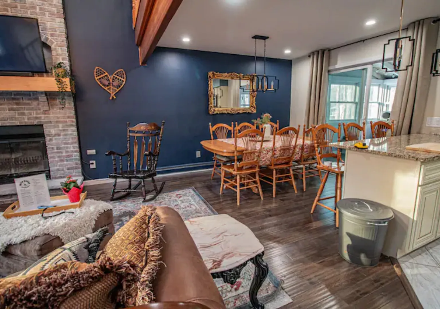Private Retreat in Gated Community — Photo 1