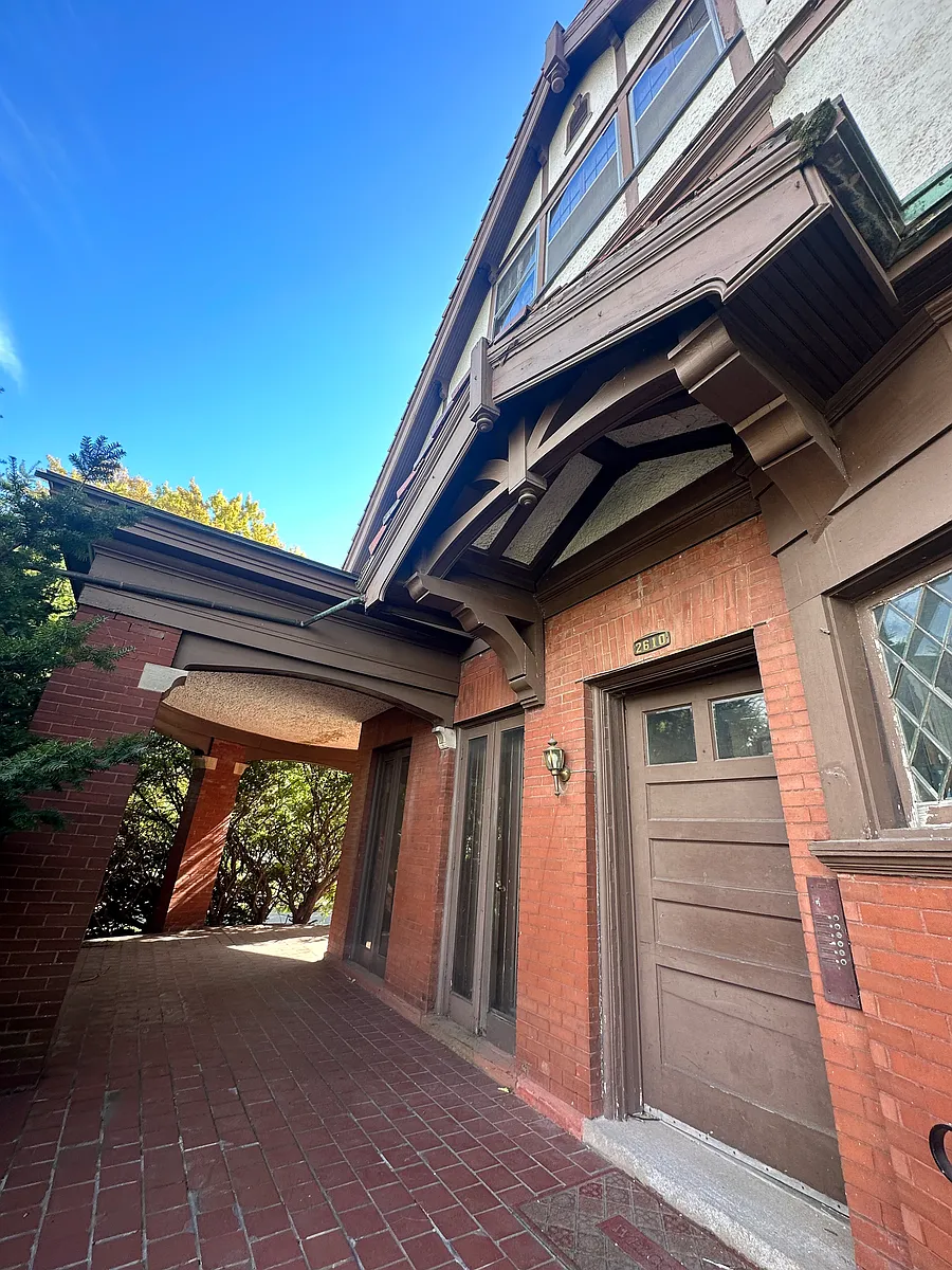 Building Photo - 2610 Frederick Ave #1