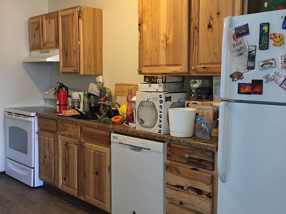 2nd image of 507 N Linn St APT 7