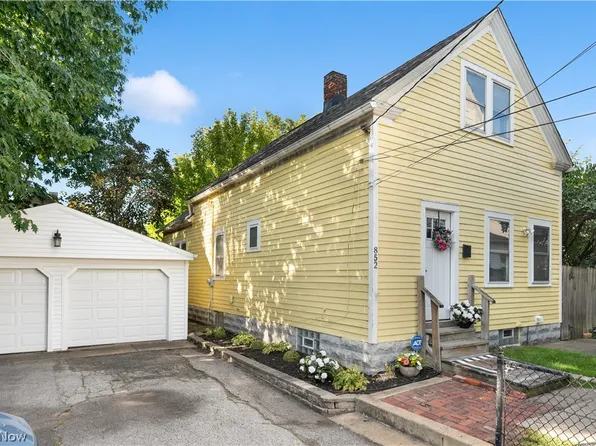 852 Starkweather Ave, Cleveland, OH 44113