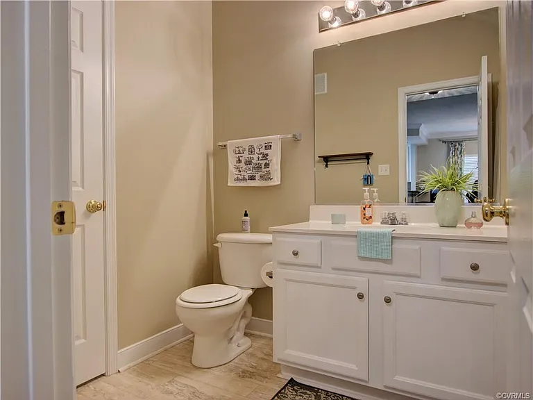 4706 Twin Hickory Lake Dr — Photo 8