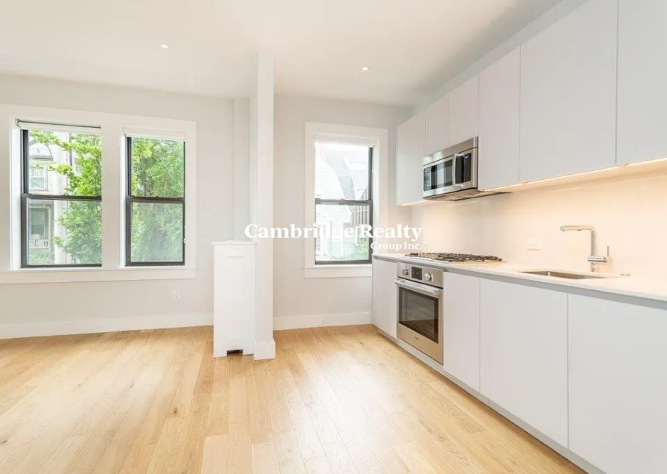 12 Elko St #2T
