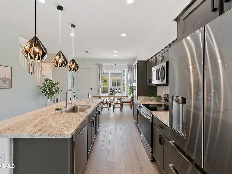 15704 W Polk St — Photo 7