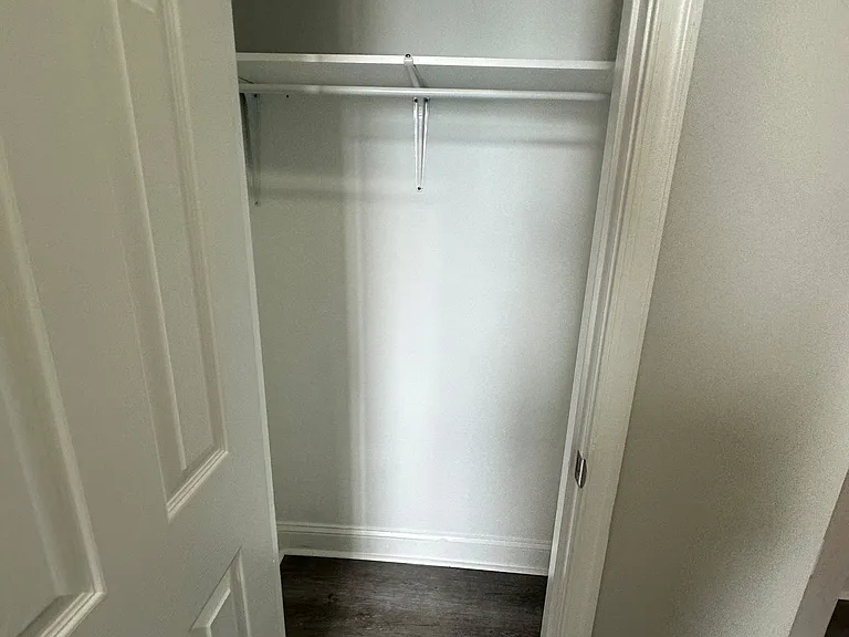 114 S Loudon Ave — Photo 11