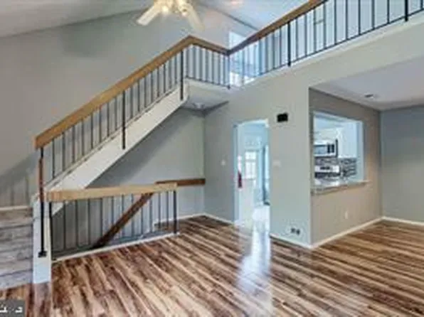 106 Sedgefield Dr, Mount Laurel, NJ 08054