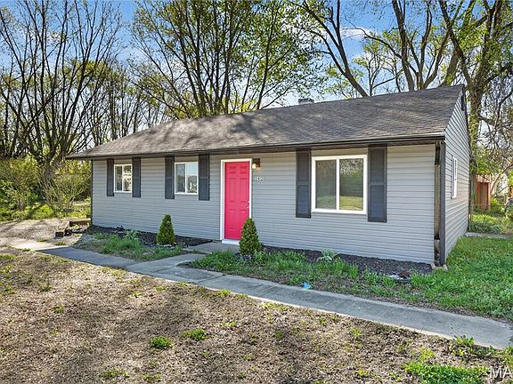 2nd image of 2412 Mousette Ln