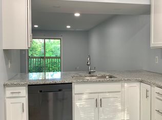 21020 Taft Rd, Northville, MI 48167